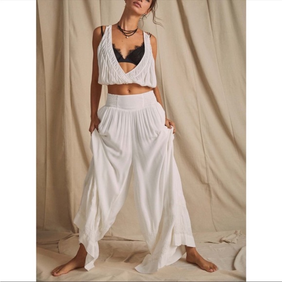 NWT FREE PEOPLE Angie’s set - Picture 5 of 11